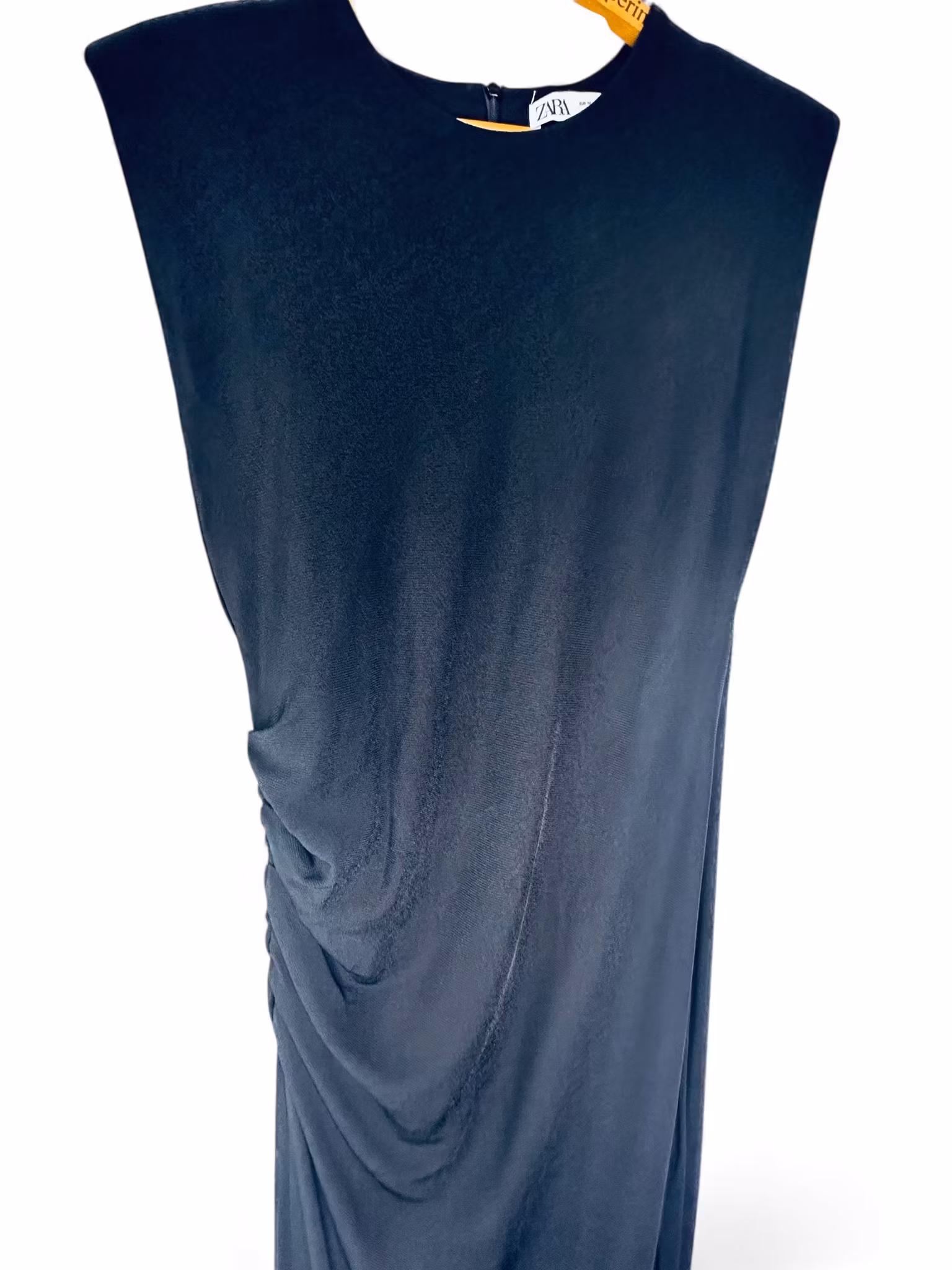 Svart långklänning i stretchig viskos