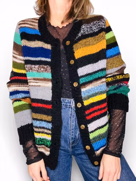 Hemstickad flerfärgad kofta