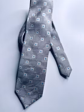 Sidenslips i silvergrått