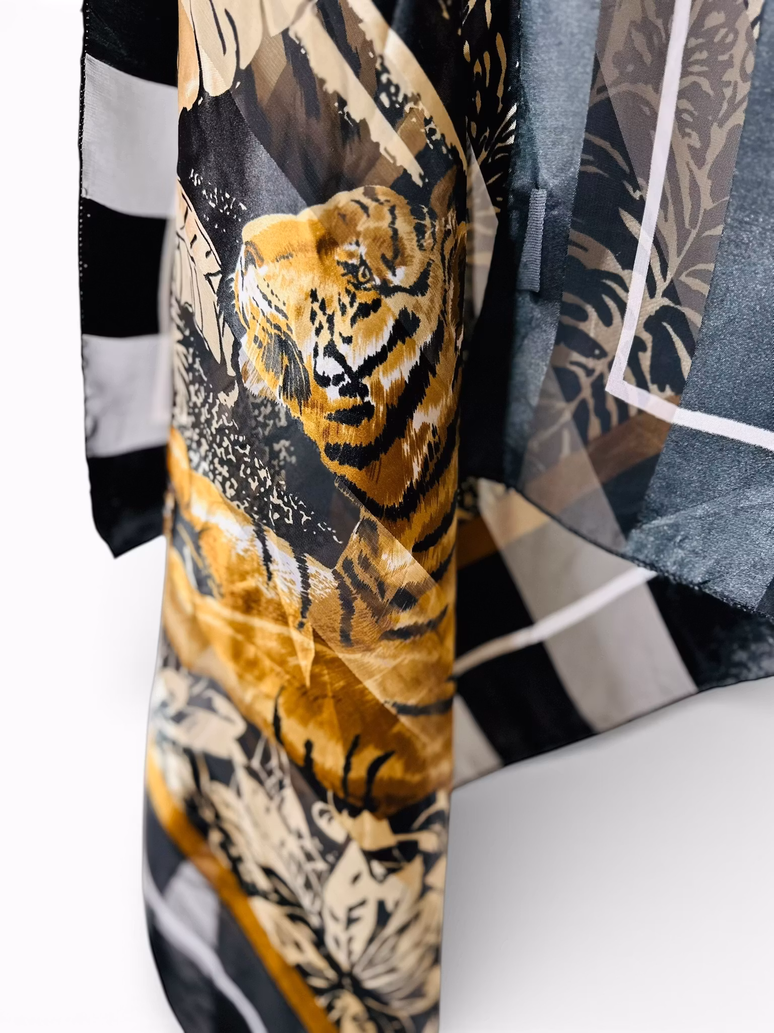 Vintage scarf med tigerprint