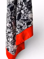 Scarf i rött, svart och vitt