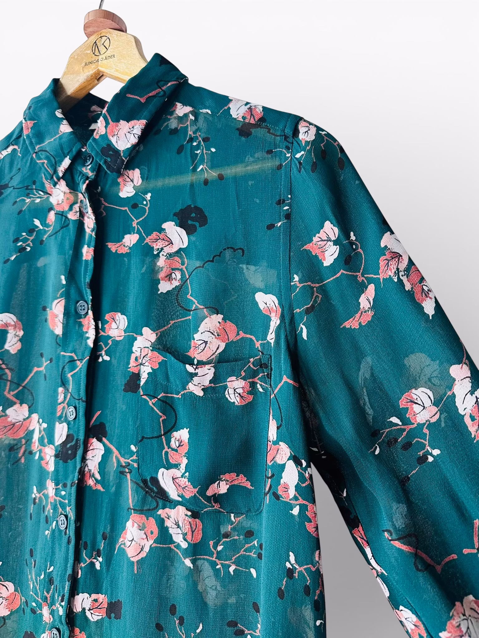 GANNI grönmönstrad skjorta