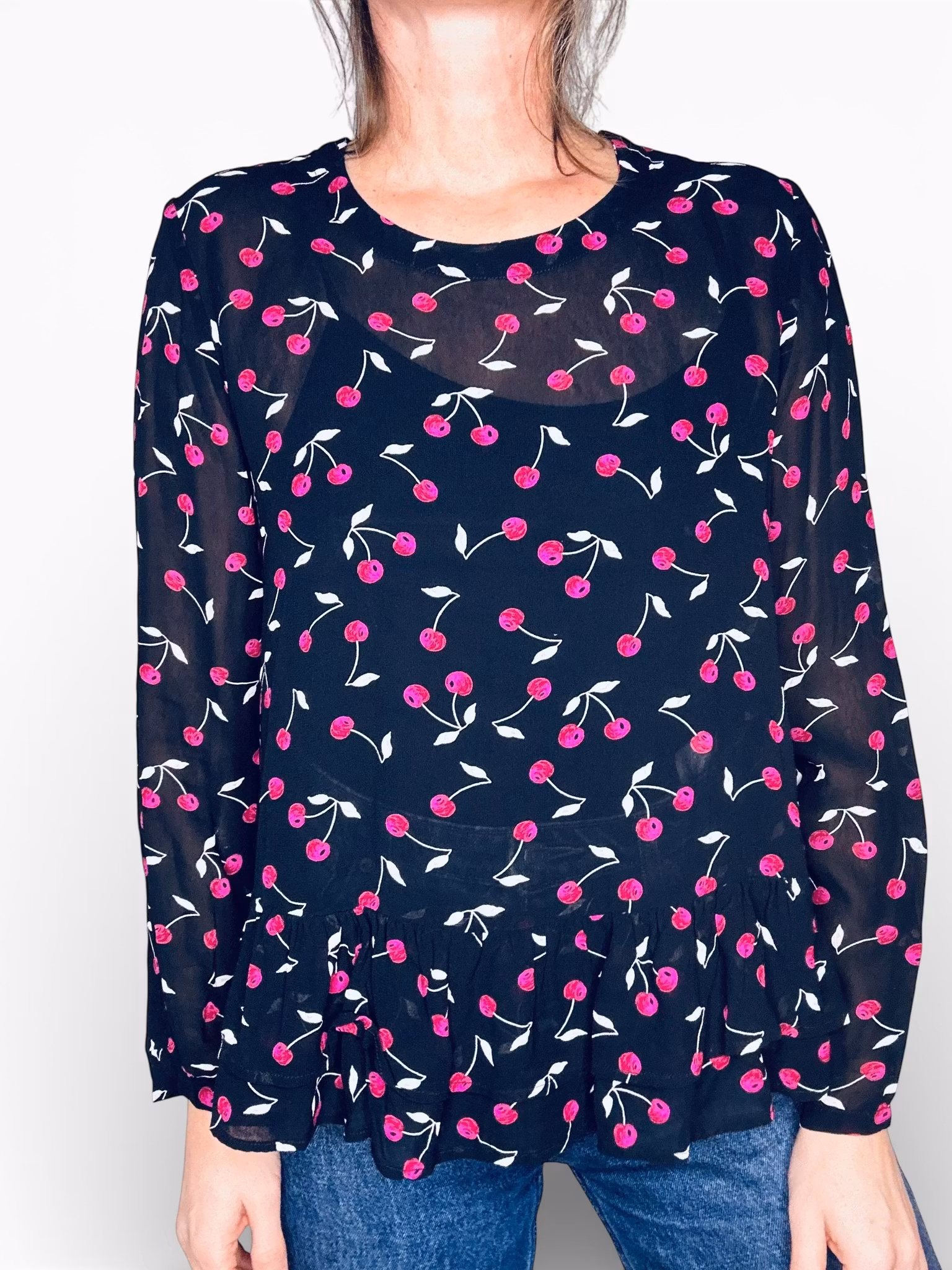 RODEBJER topp med körsbär