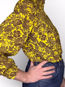 RODEBJER gul- och vinrödmönstrad blus