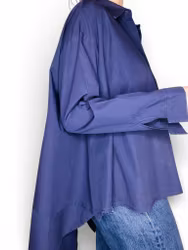 Marinblå vid asymmetrisk skjorta