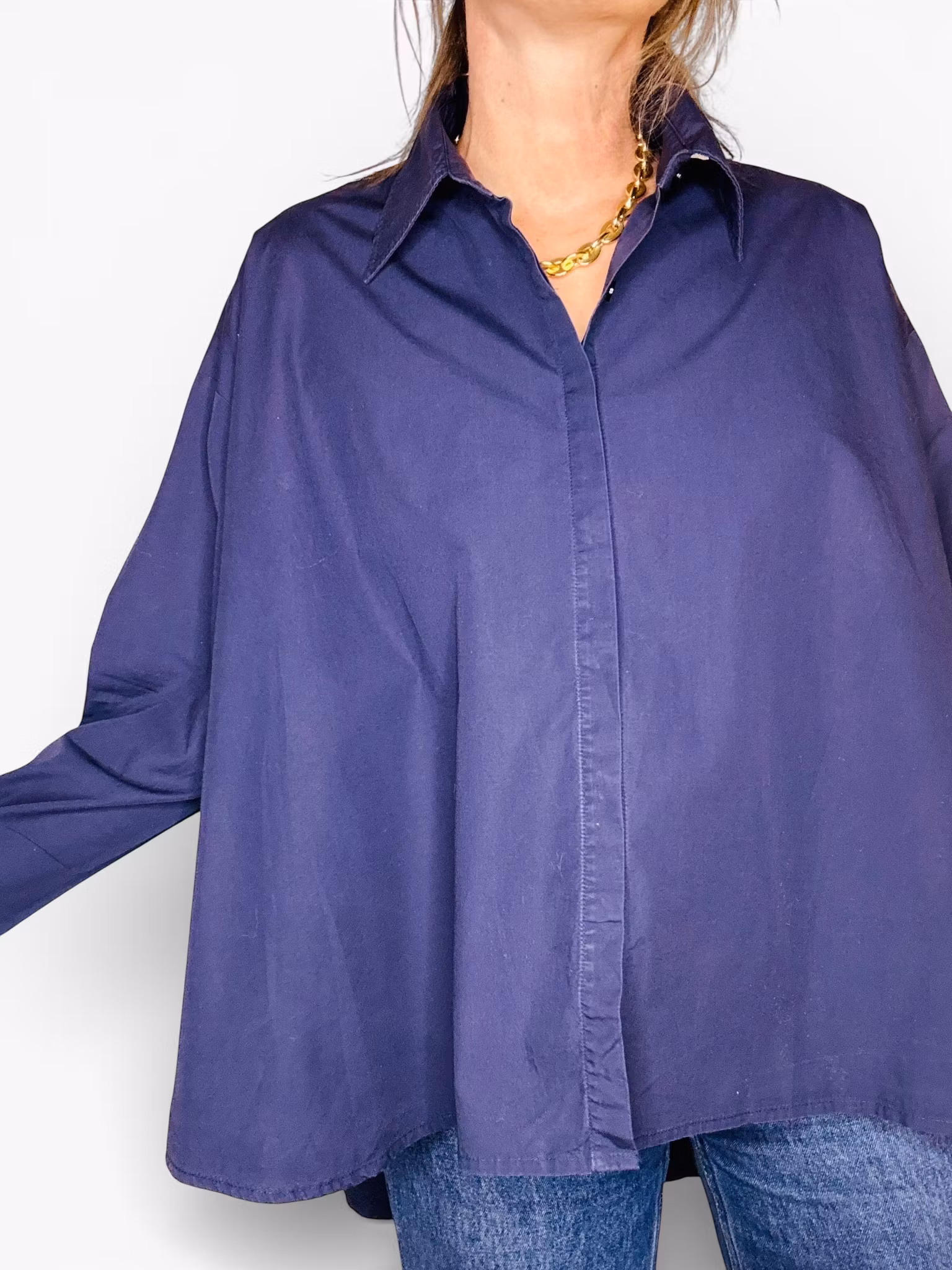 Marinblå vid asymmetrisk skjorta