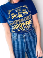 SUPERDRY tisha blå med gul text
