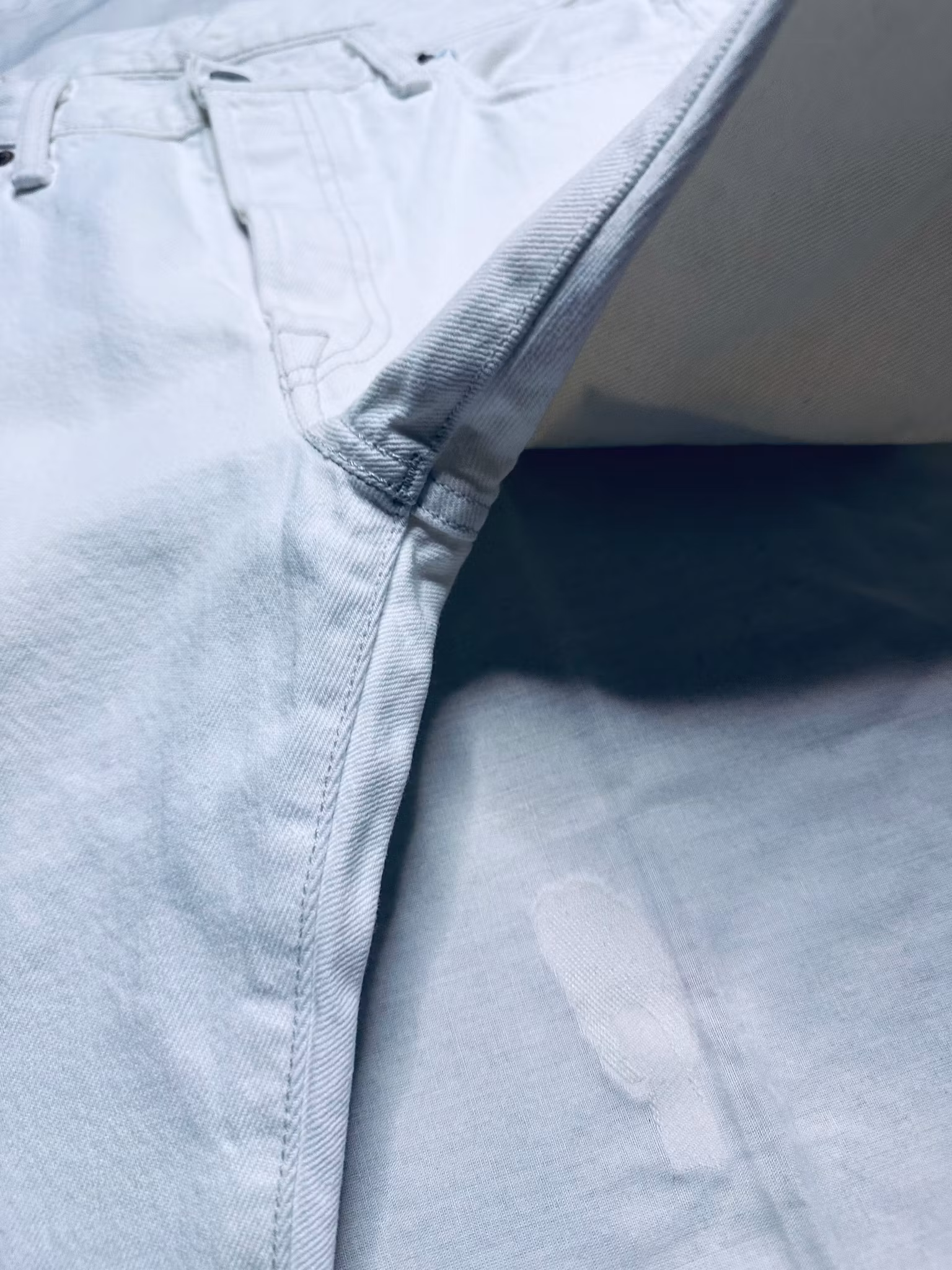 Remake: LEVI'S 501 vita 30" med fransar