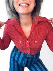 Randig 70-talsskjorta med statementkrage