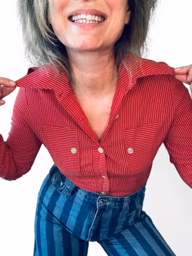 Randig 70-talsskjorta med statementkrage