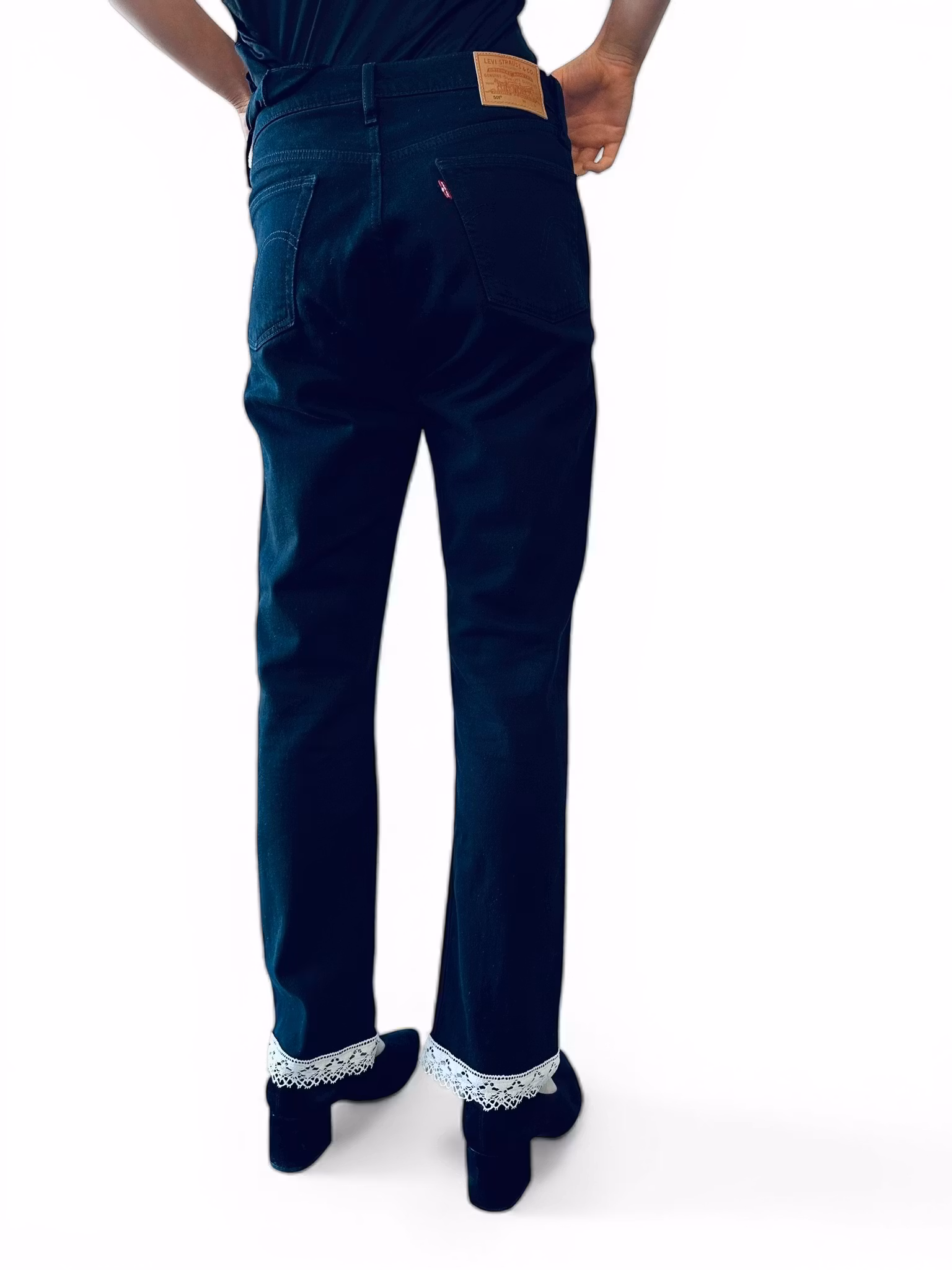 Remake: LEVI'S 501 svarta vintage 27" med  spets