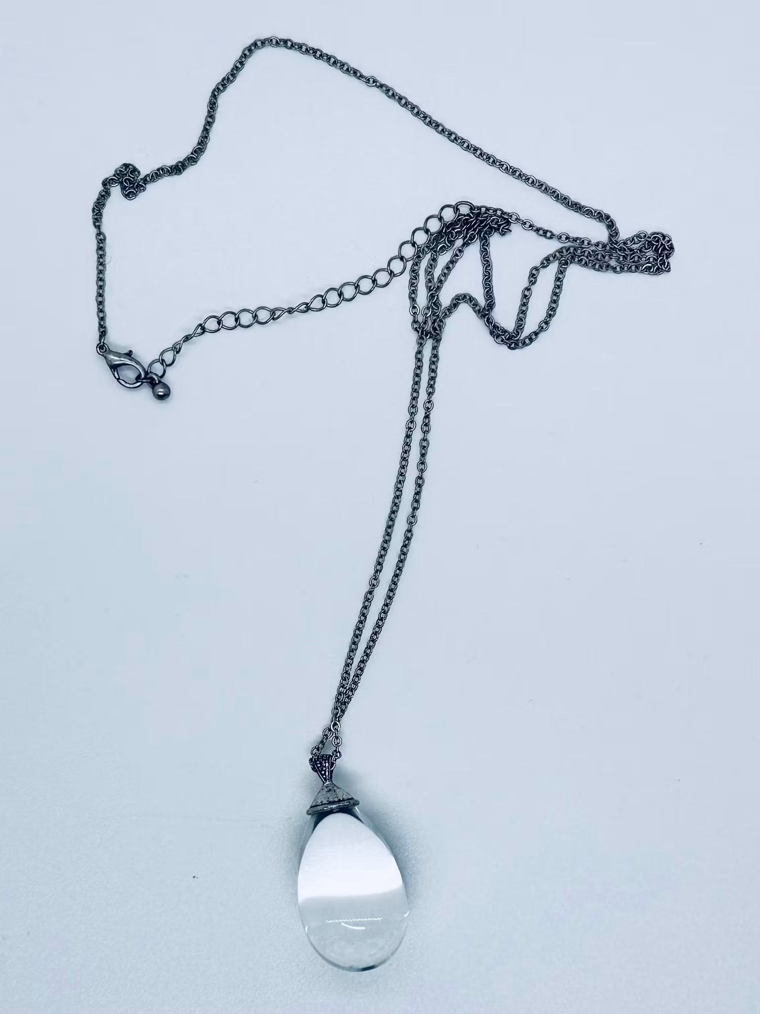 Halsband med stor glasberlock