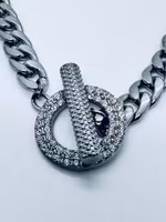 Tjock silverkedja med maffigt lås