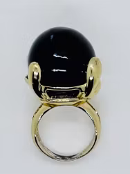 Ring med stor svart kula