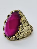 Ring med stor rosa sten
