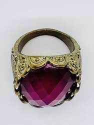 Ring med stor rosa sten