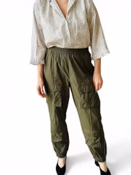 GESTUZ khakigröna cargobyxor