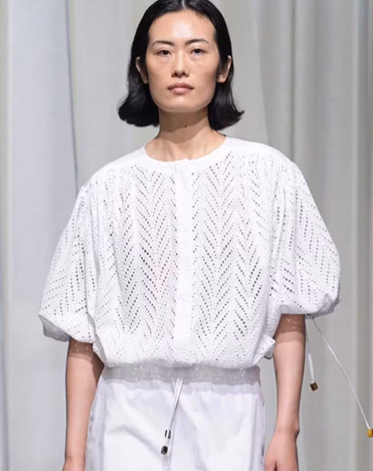 RODEBJER hålmönstrad blus - Breeze Embroidery