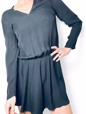 STYLEIN svart sidenklänning