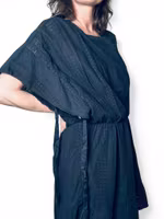 RODEBJER kort svart klänning