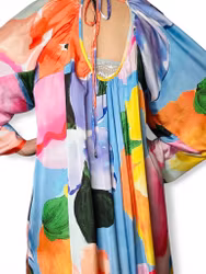 Färgglad och flowy lång klänning