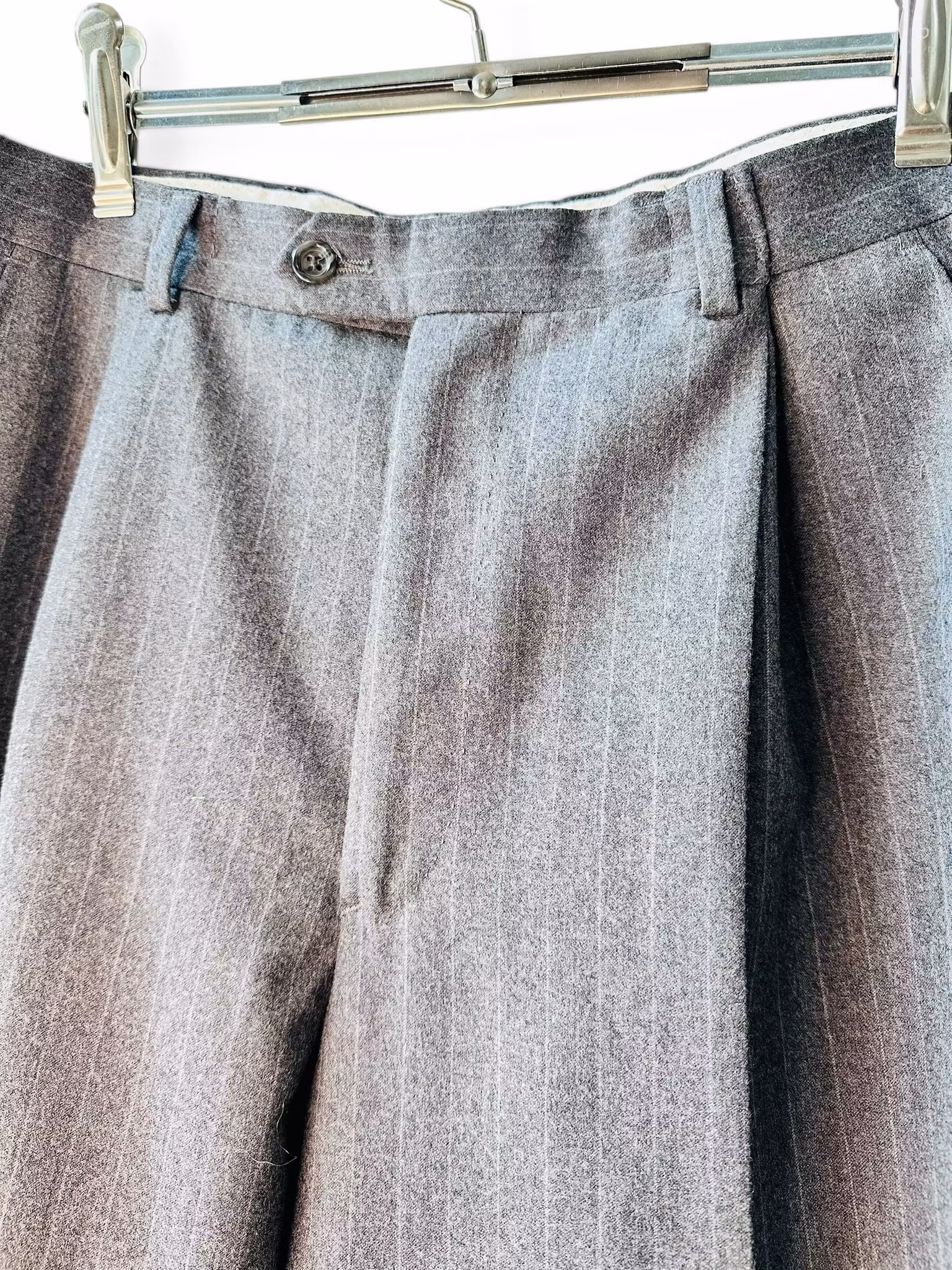 Kritstrecksrandig kostymbyxa