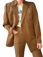 Vintage kanelfärgad kritstrecksrandig kostym