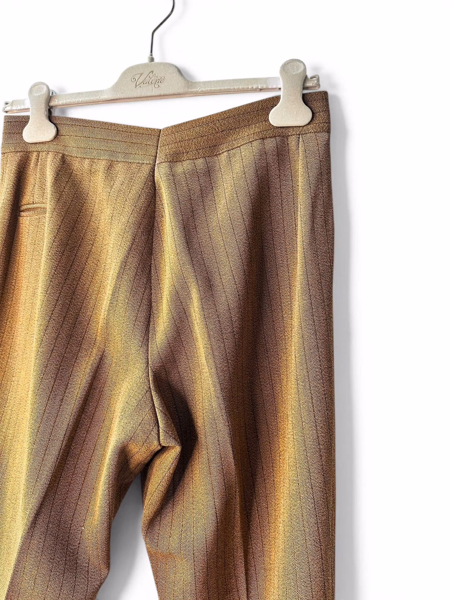 Vintage kanelfärgad kritstrecksrandig kostym