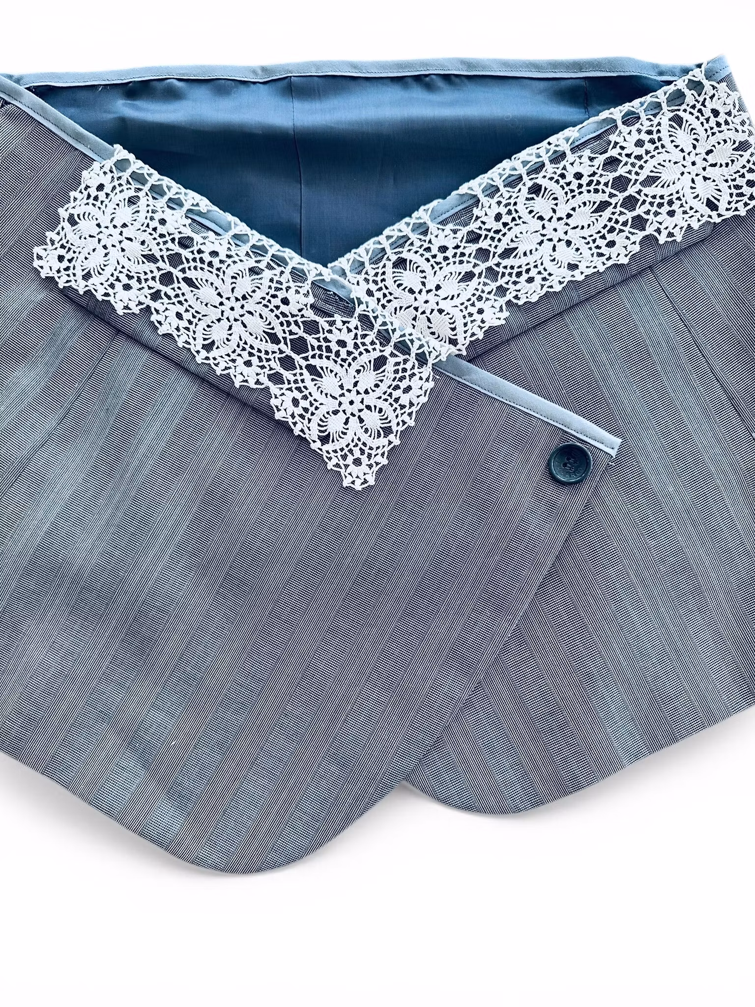 REMAKE: Set - croppad blazer + lace apron skirt