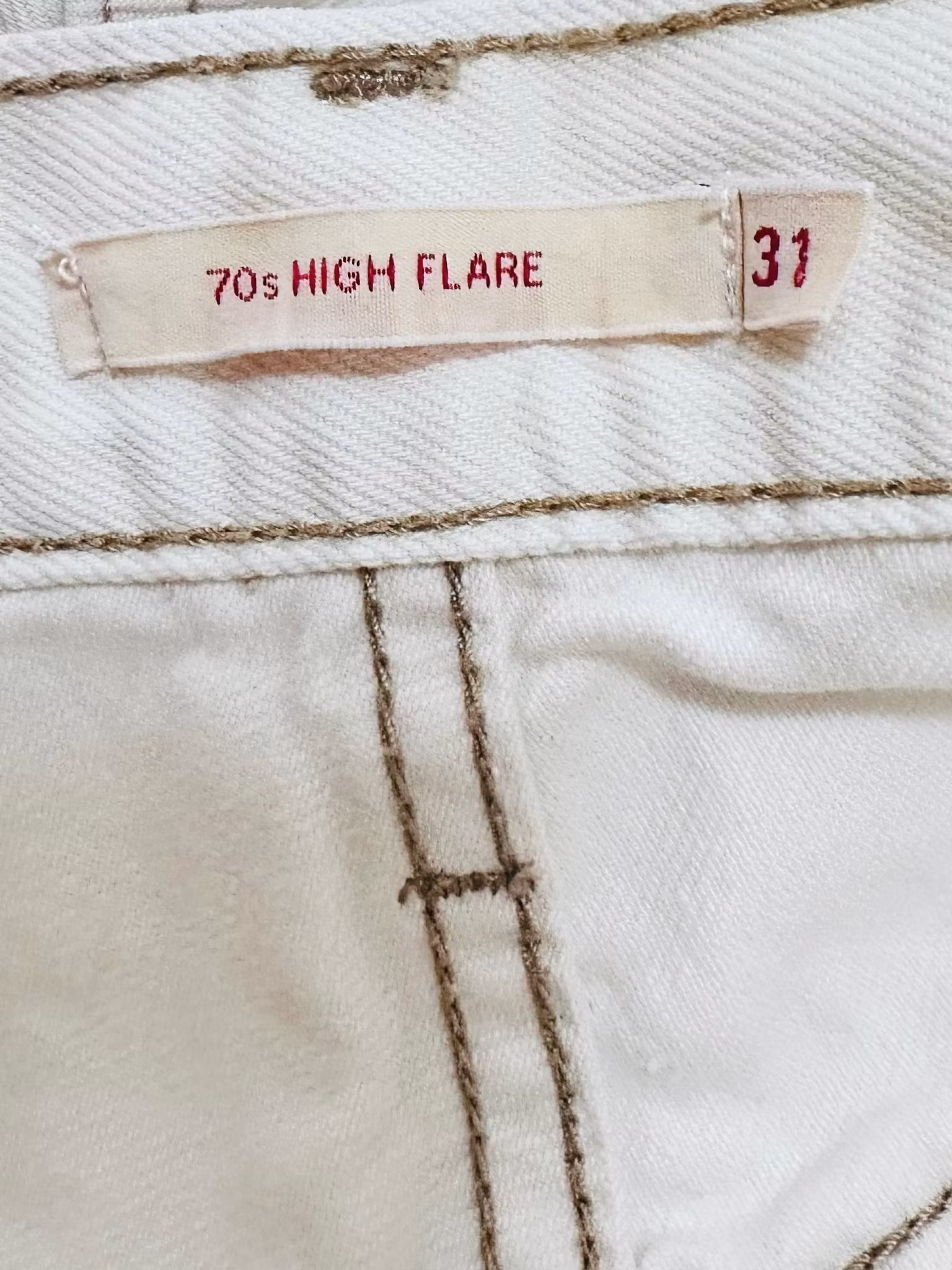 LEVI'S 70s High Flare 31"