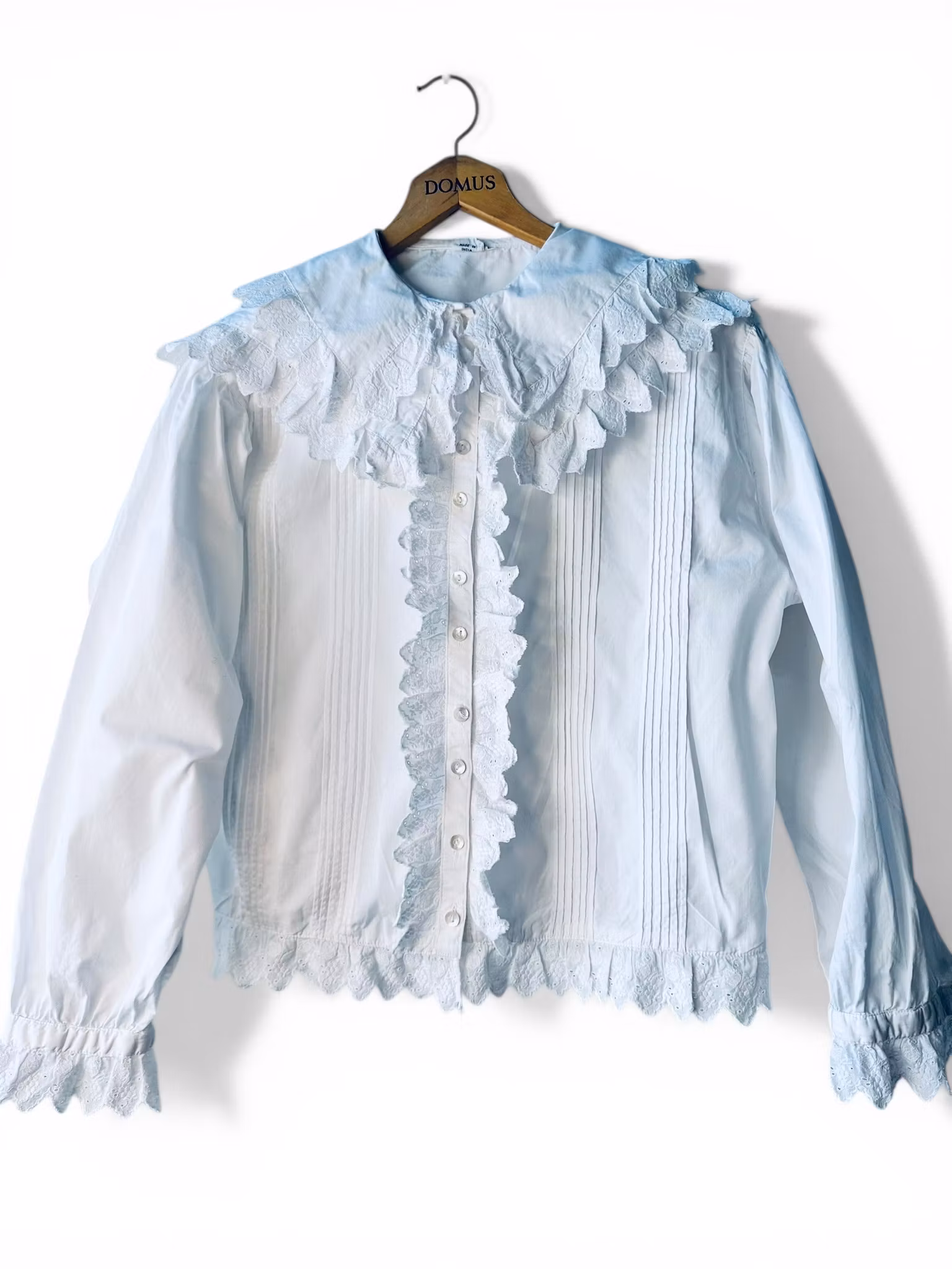 Romantisk vintageblus  – spets, volanger & pintucks