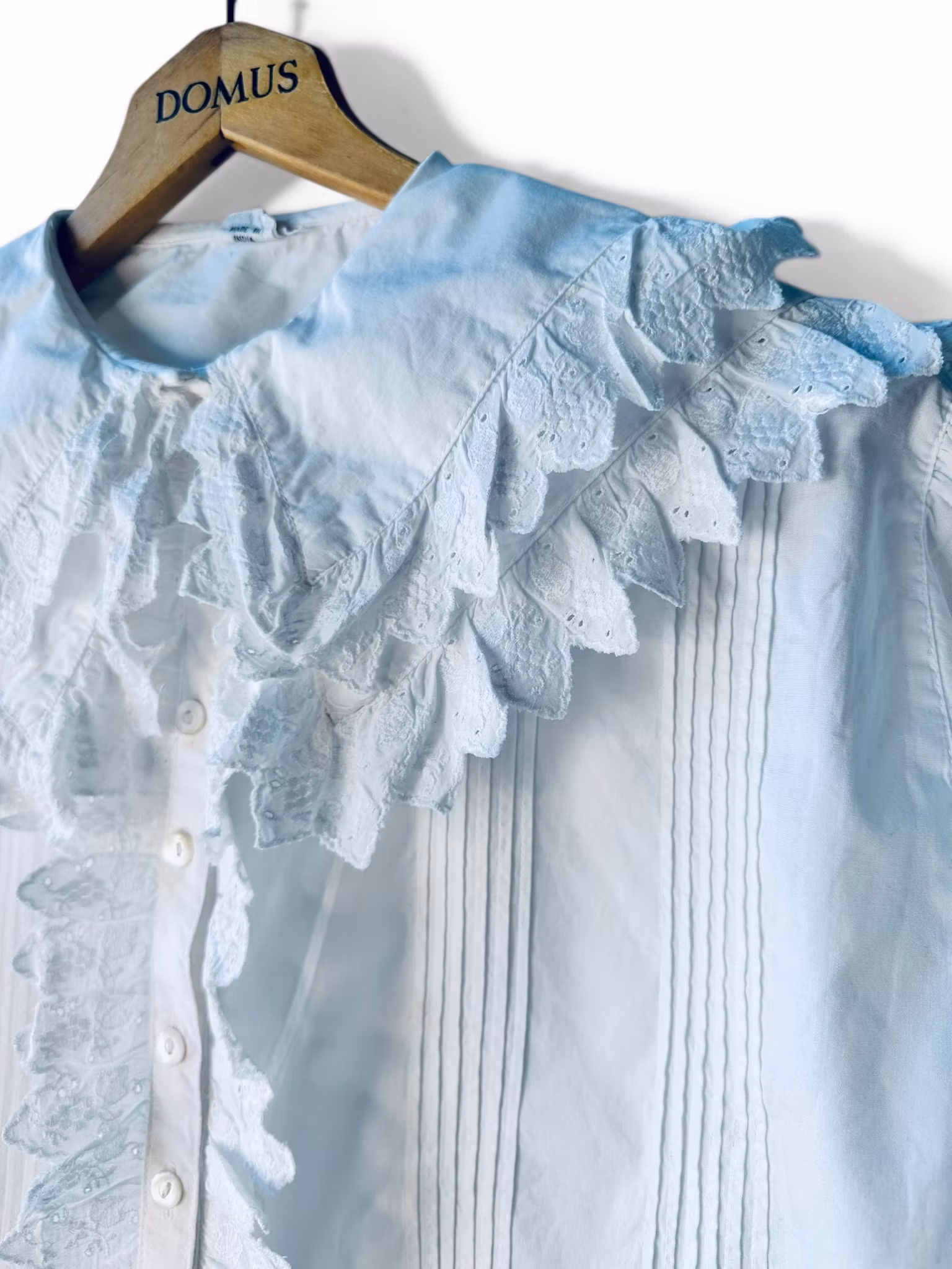 Romantisk vintageblus  – spets, volanger & pintucks