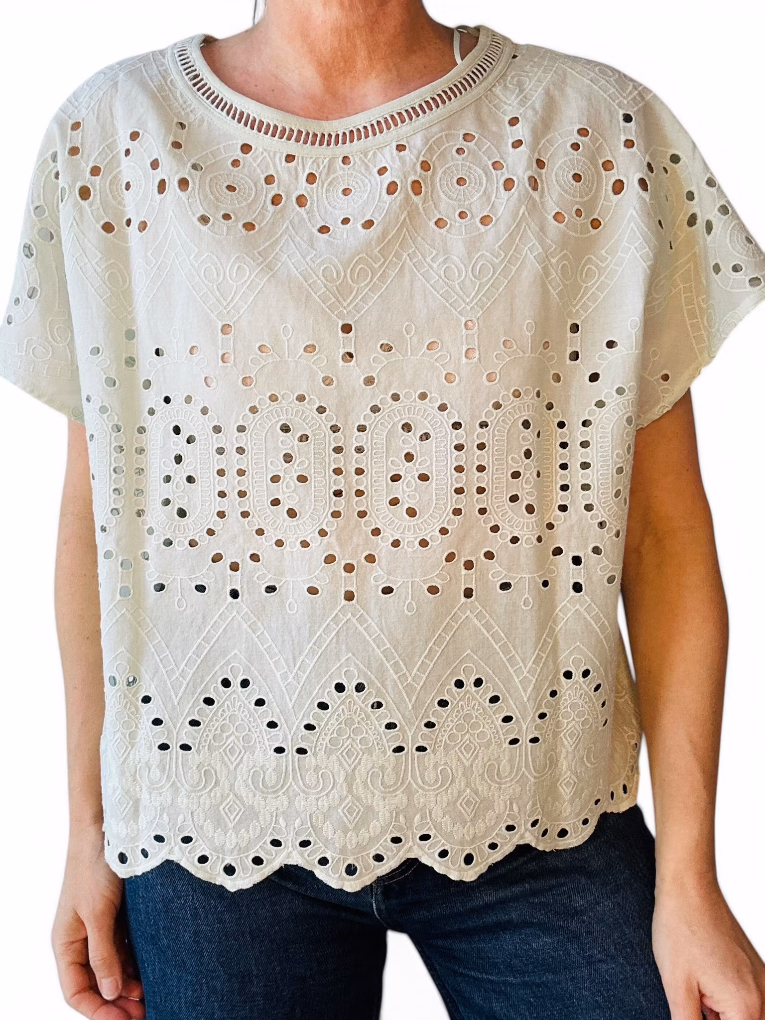 Ljusgrön topp med broderie anglais