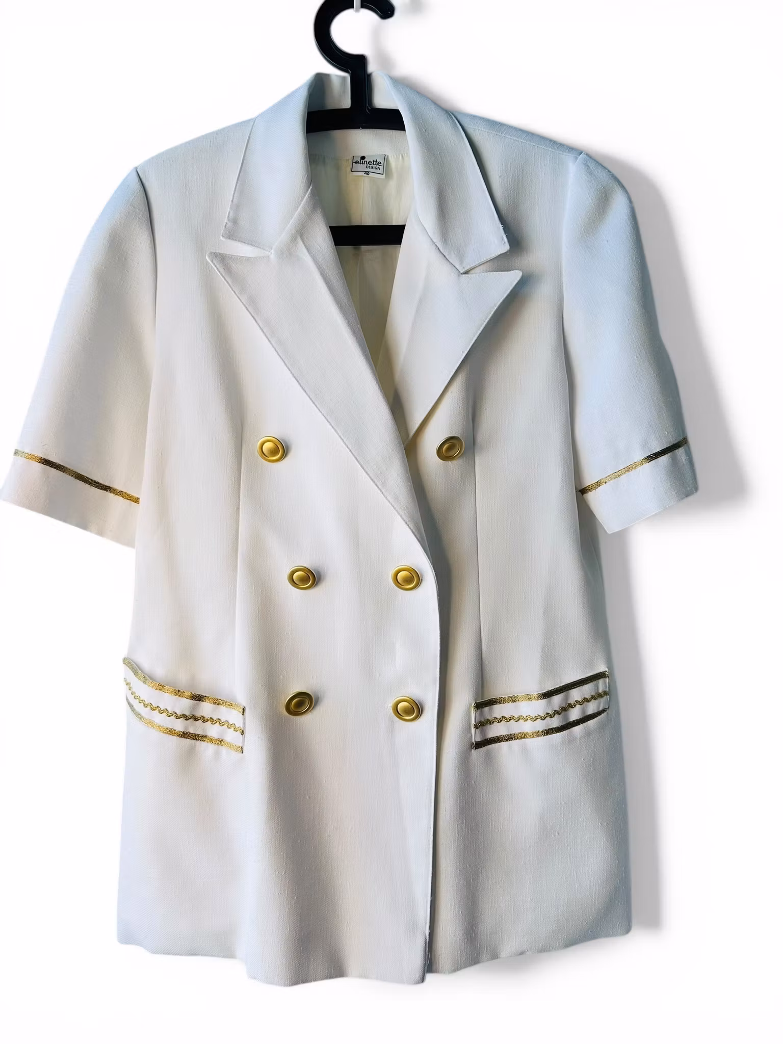 Vintage vit kavaj med gulddetaljer