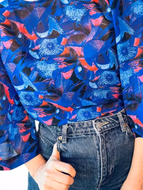 RODEBJER blåmönstrad blus "Maine"