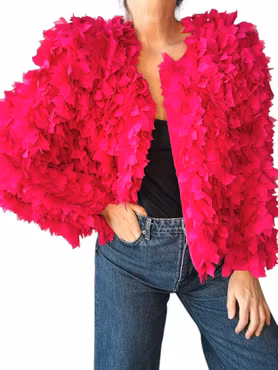 Fluffig statementjacka i rosa