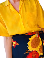 Vintage gul blus i mönstervävd viskos