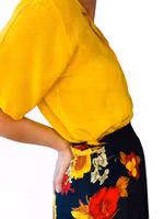 Vintage gul blus i mönstervävd viskos