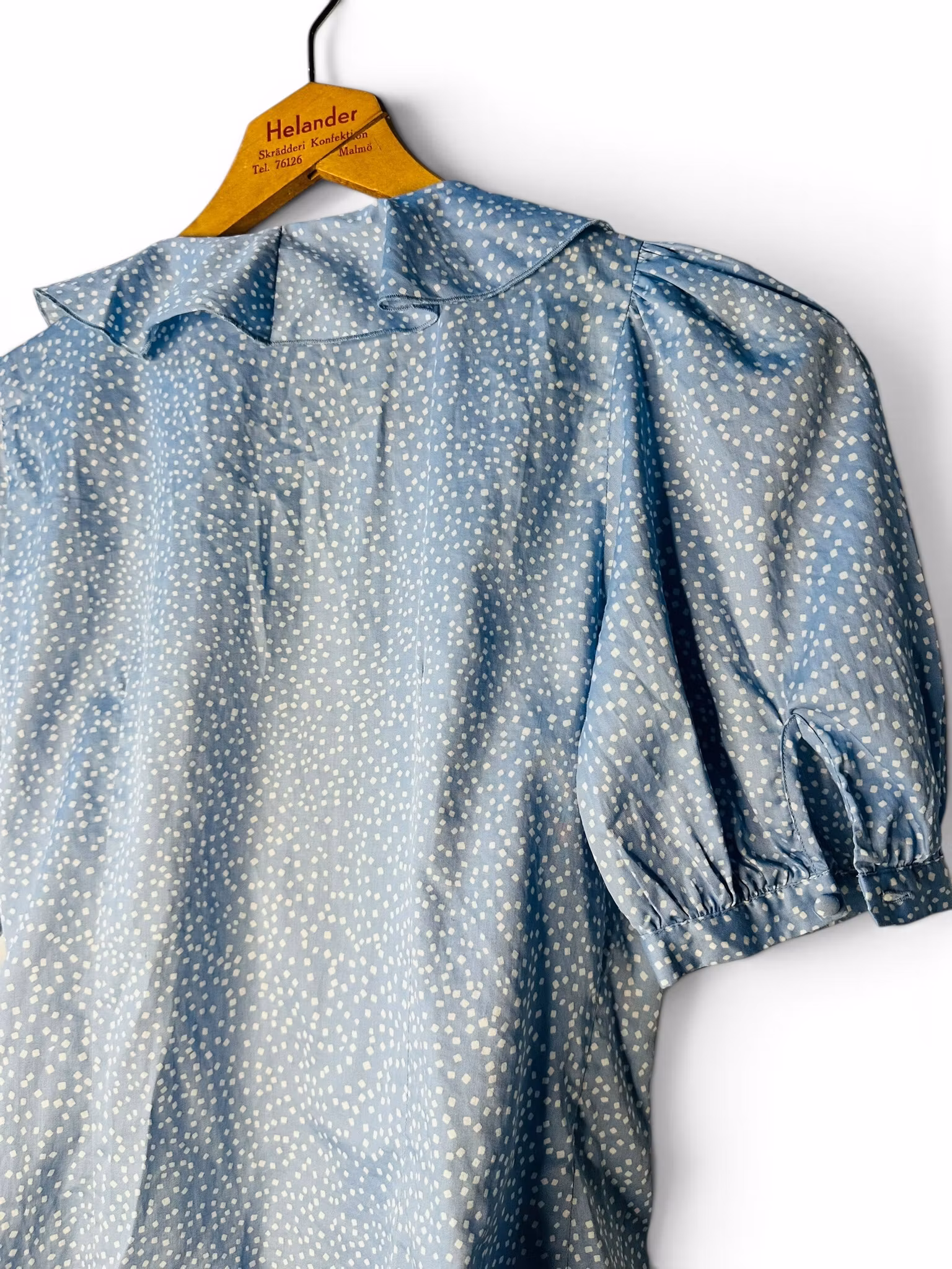 OTHER STORIES ljusblå omlottblus