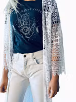 Coachella vit virkad kaftan