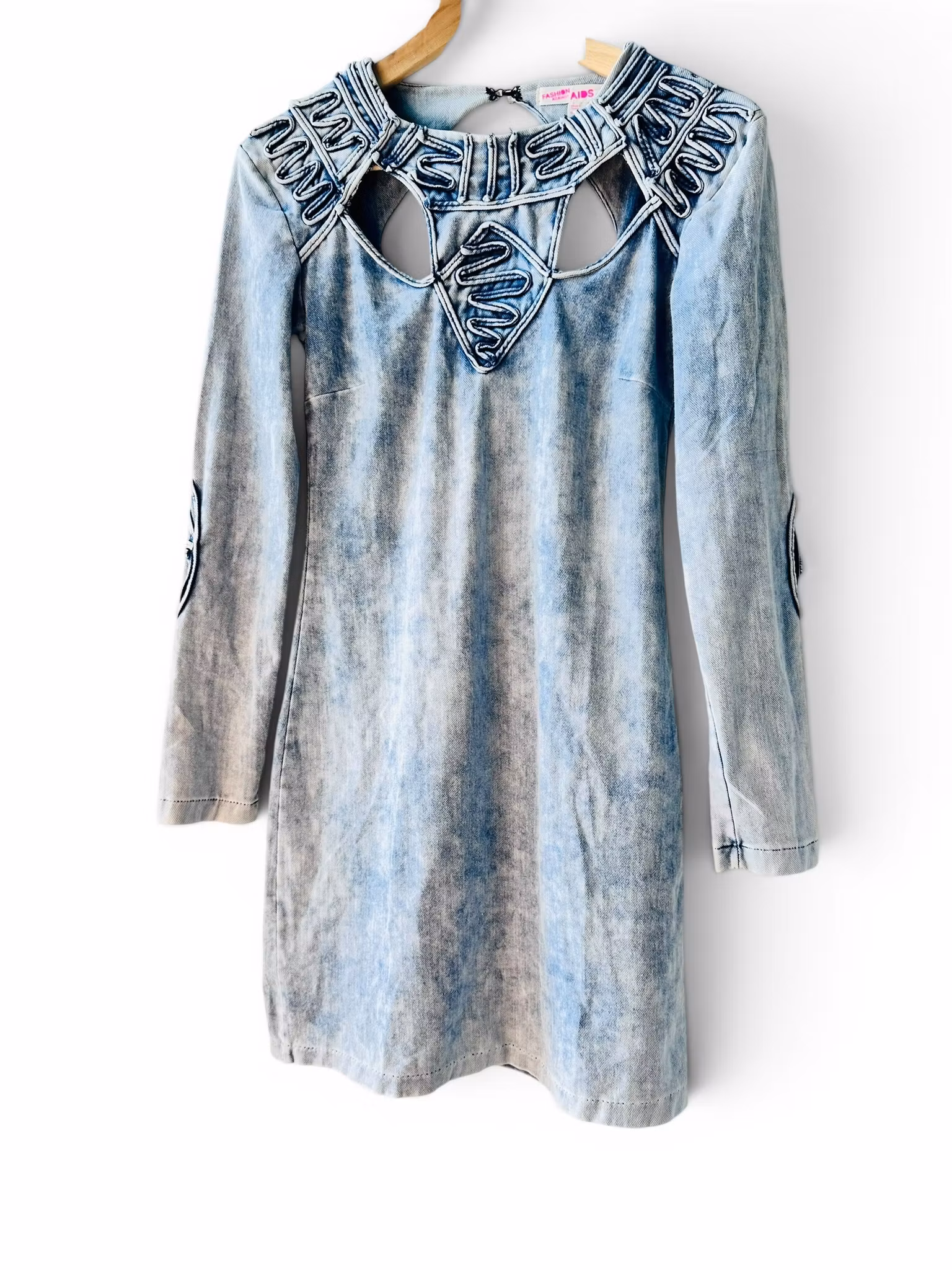 Statement denimklänning från H&M Fashion Against AIDS