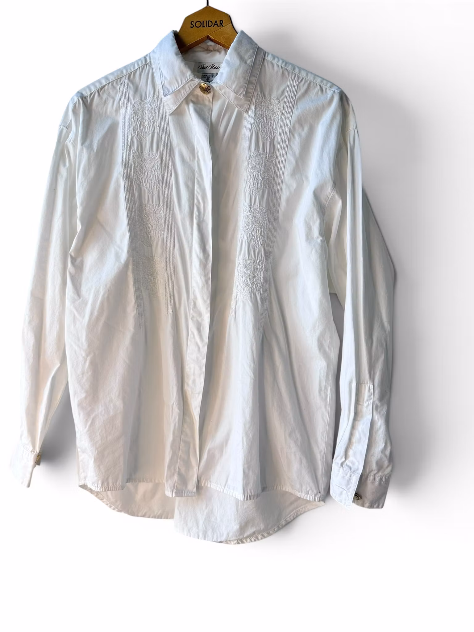 Vintage vit broderad bomullsblus med snäckknappar