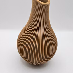 Randig vas – elegant design (18×10 cm)