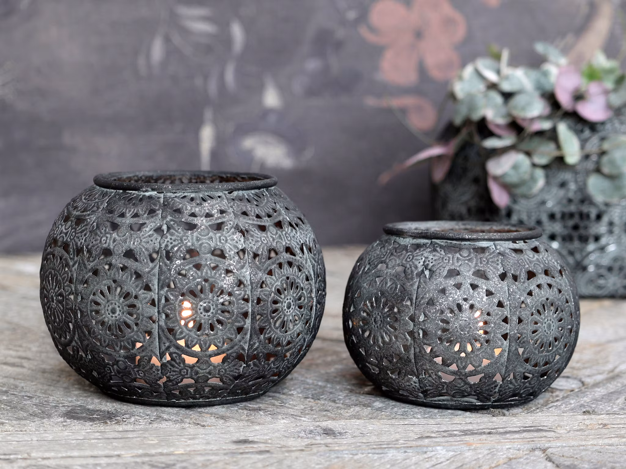 Ljuslykta med mönster i antik zink S