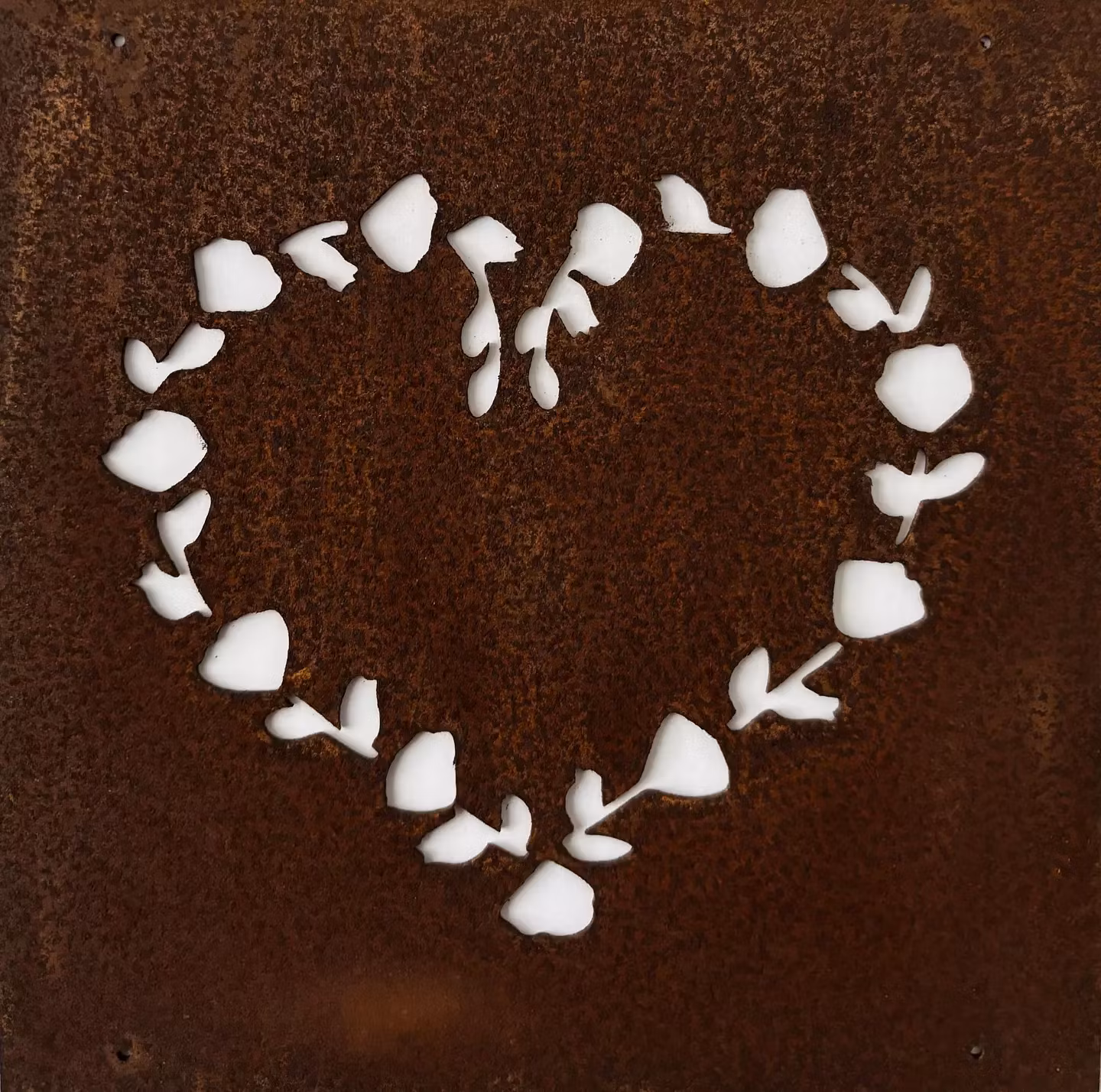 Skylt Hjärta av blommor