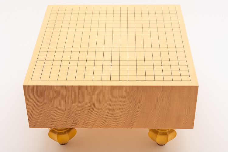 Detaljbild av andra kortsidan av golvbrädet i shinkaya.