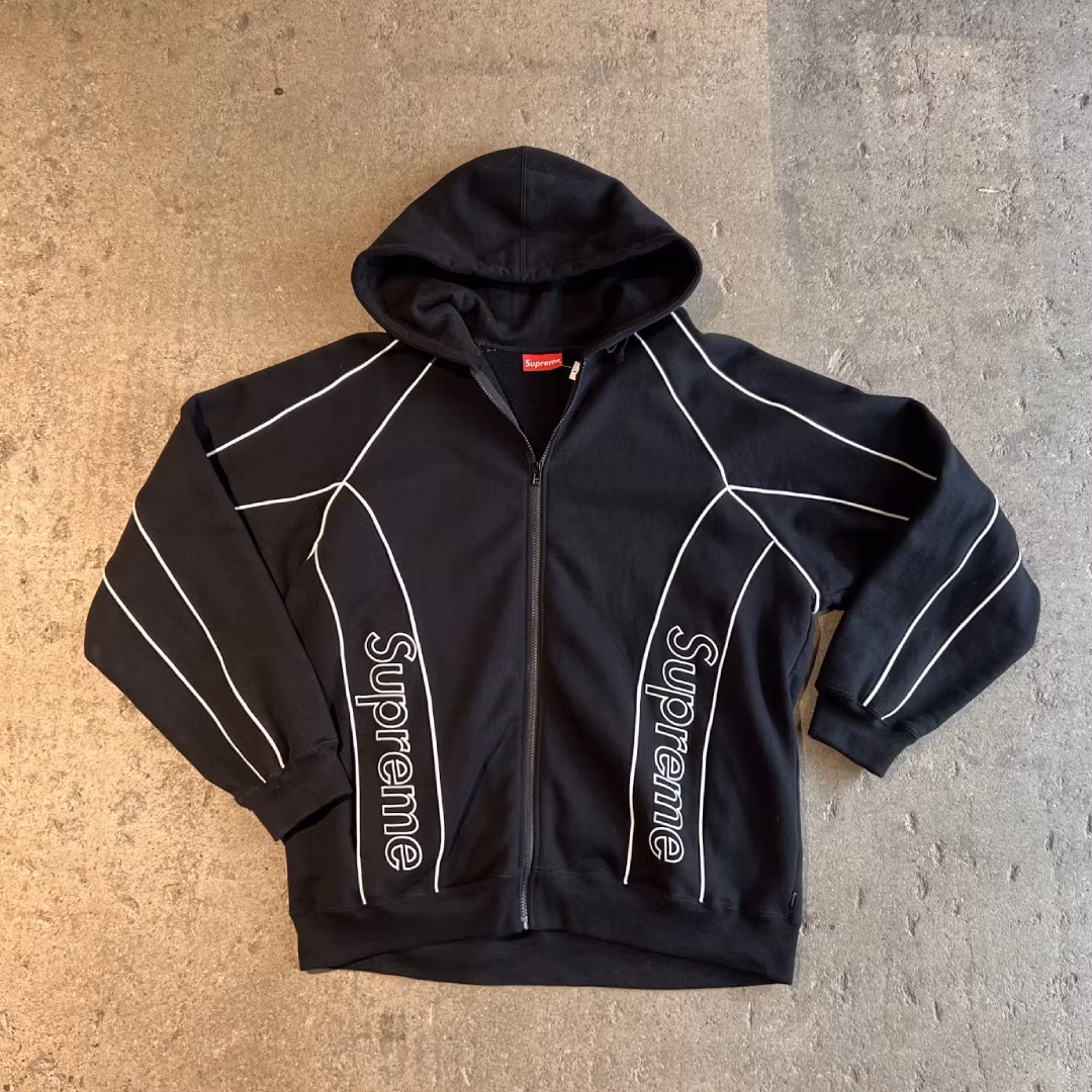 SUPREME HOODIE - FW21 - Svart XL