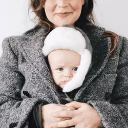 Vintermössa i lammskinn - Grå 4-8år