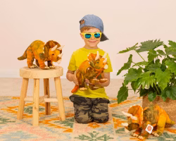 Mjukisdjur Gosedjur Stor Dinosaurie Triceratops 42 cm Teddy Hermann