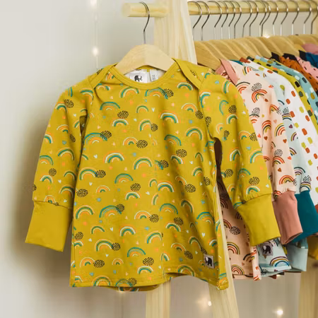 Tunika Tröja baby barn gul med regnbågar 50-92cl